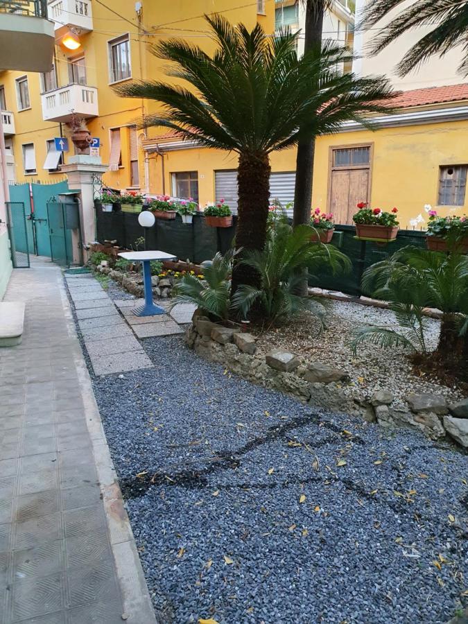Villa Arcobaleno Rondo Garibaldi ซานเรโม ภายนอก รูปภาพ